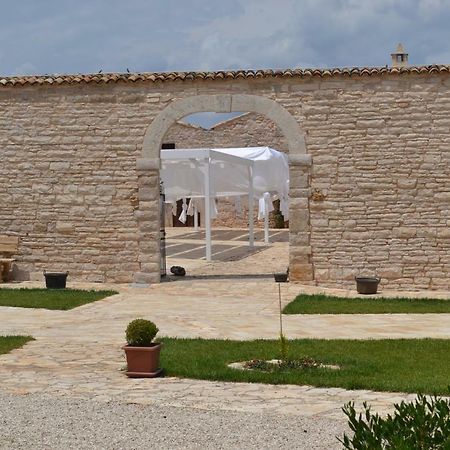 蒙特堡Masseria Revinaldi别墅 外观 照片